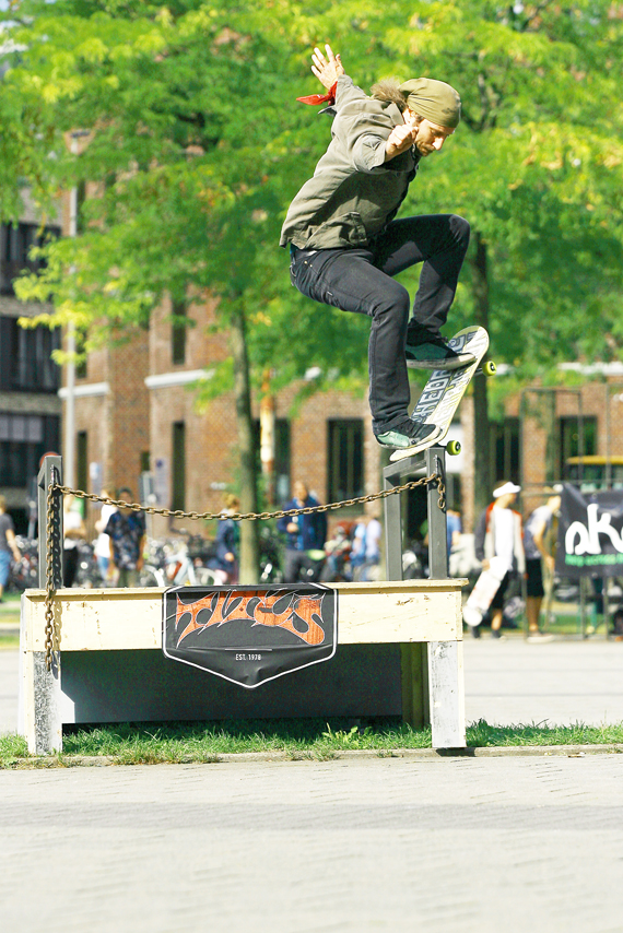 Bartosz-FsNosegrind_adj_.jpg