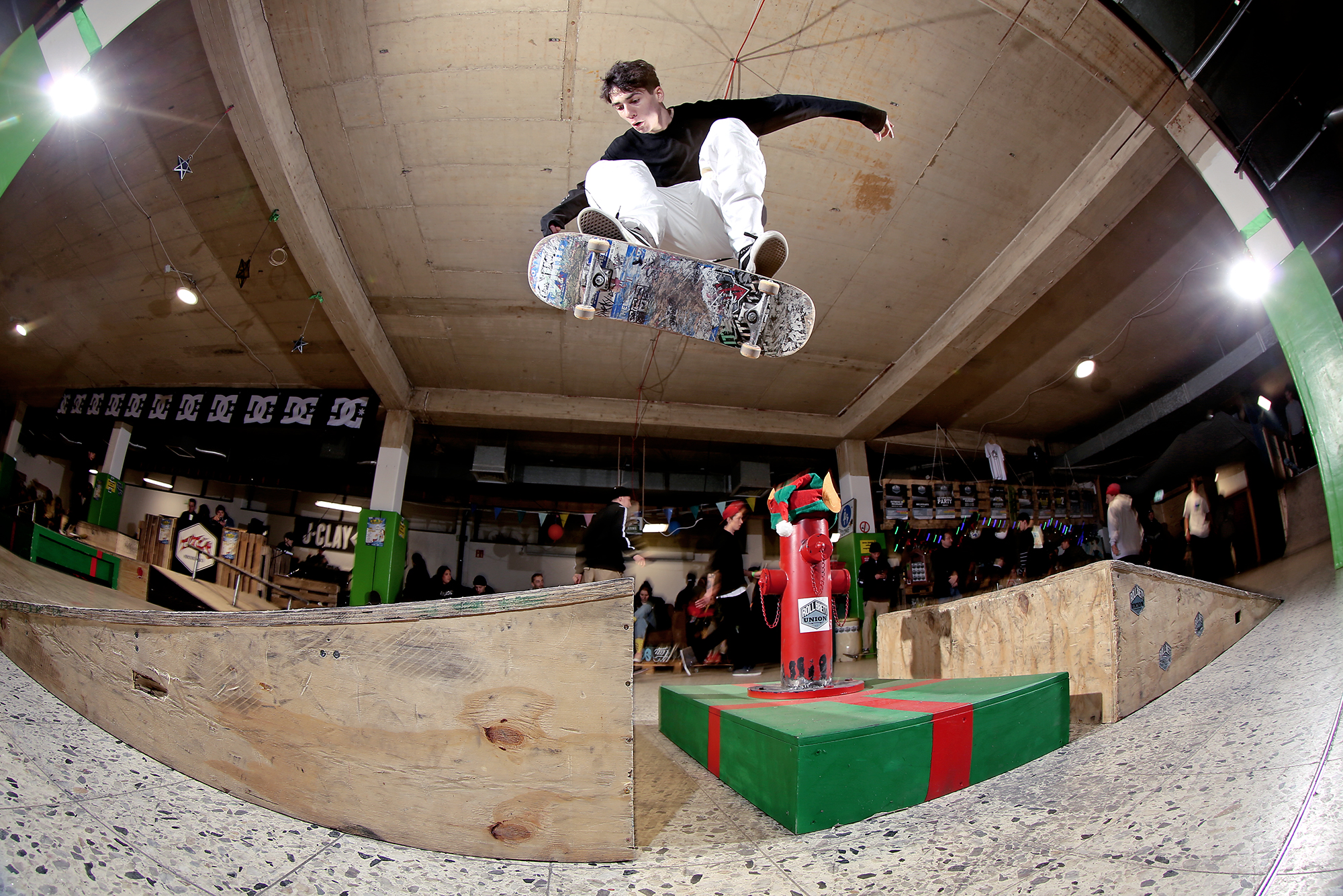 DominicWenzel_NollieHeelflip.jpg