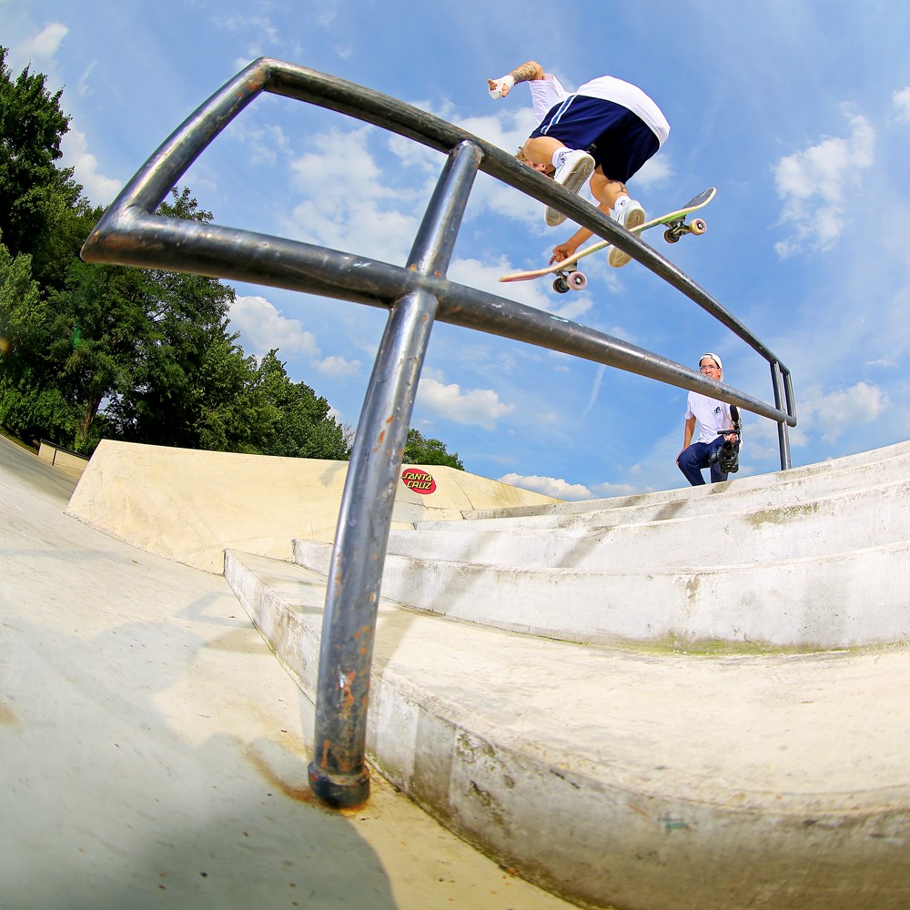 Justin-Sommer-Hardflip-Bs-Lipslide-Koeln.jpg