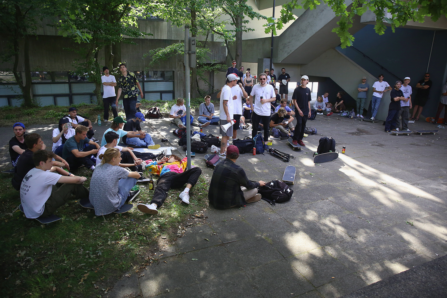 LedgeChillerCrew03_BLOG.jpg