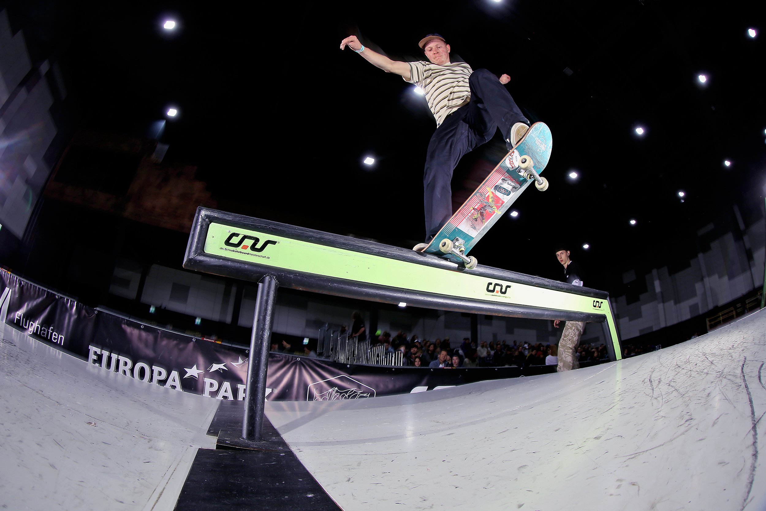 MartinHuppertz-FsNosebluntslide.jpg