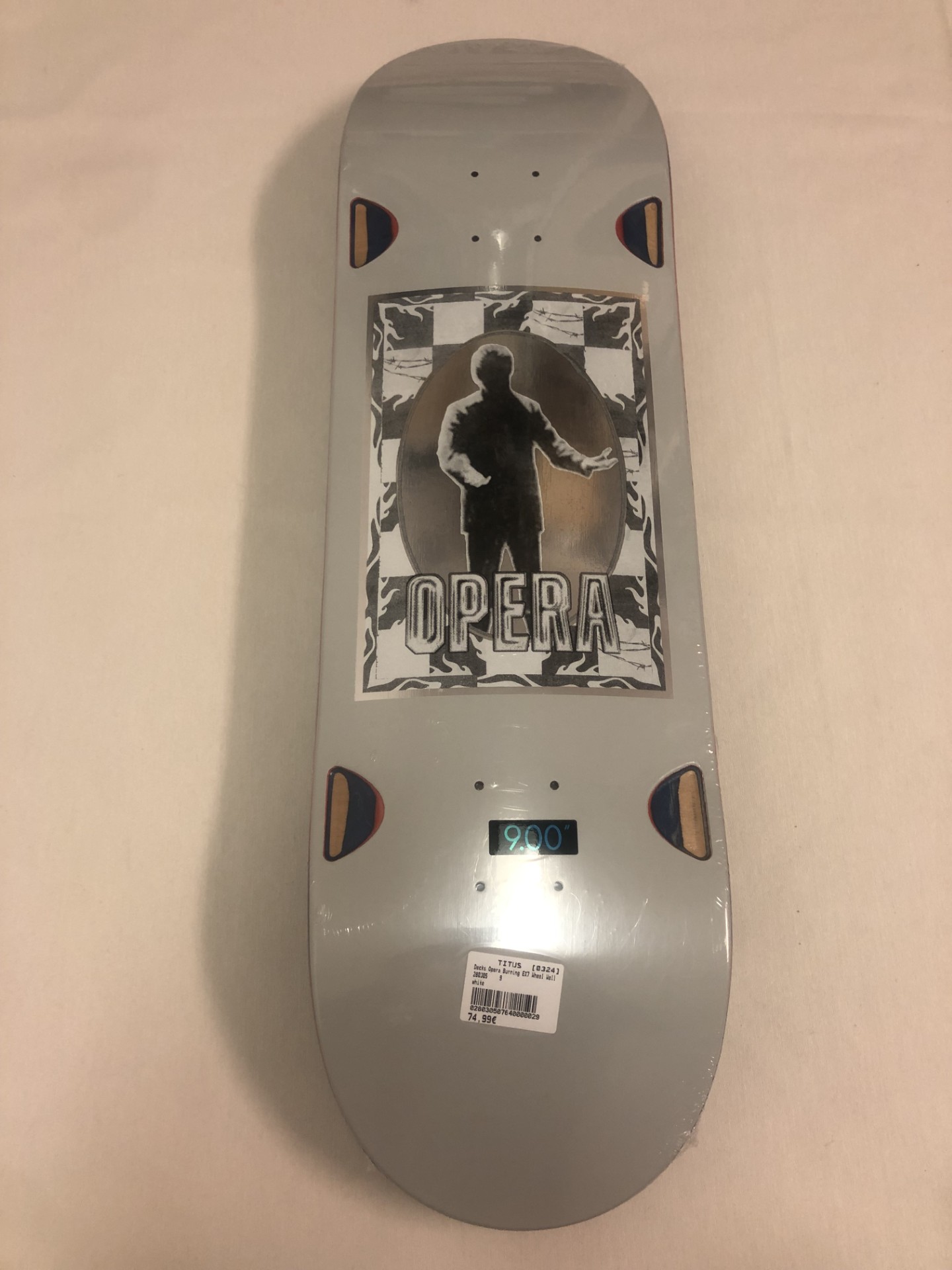 OPERA_SKATEBOARDS_Duesseldorf_Titus_1.jpg