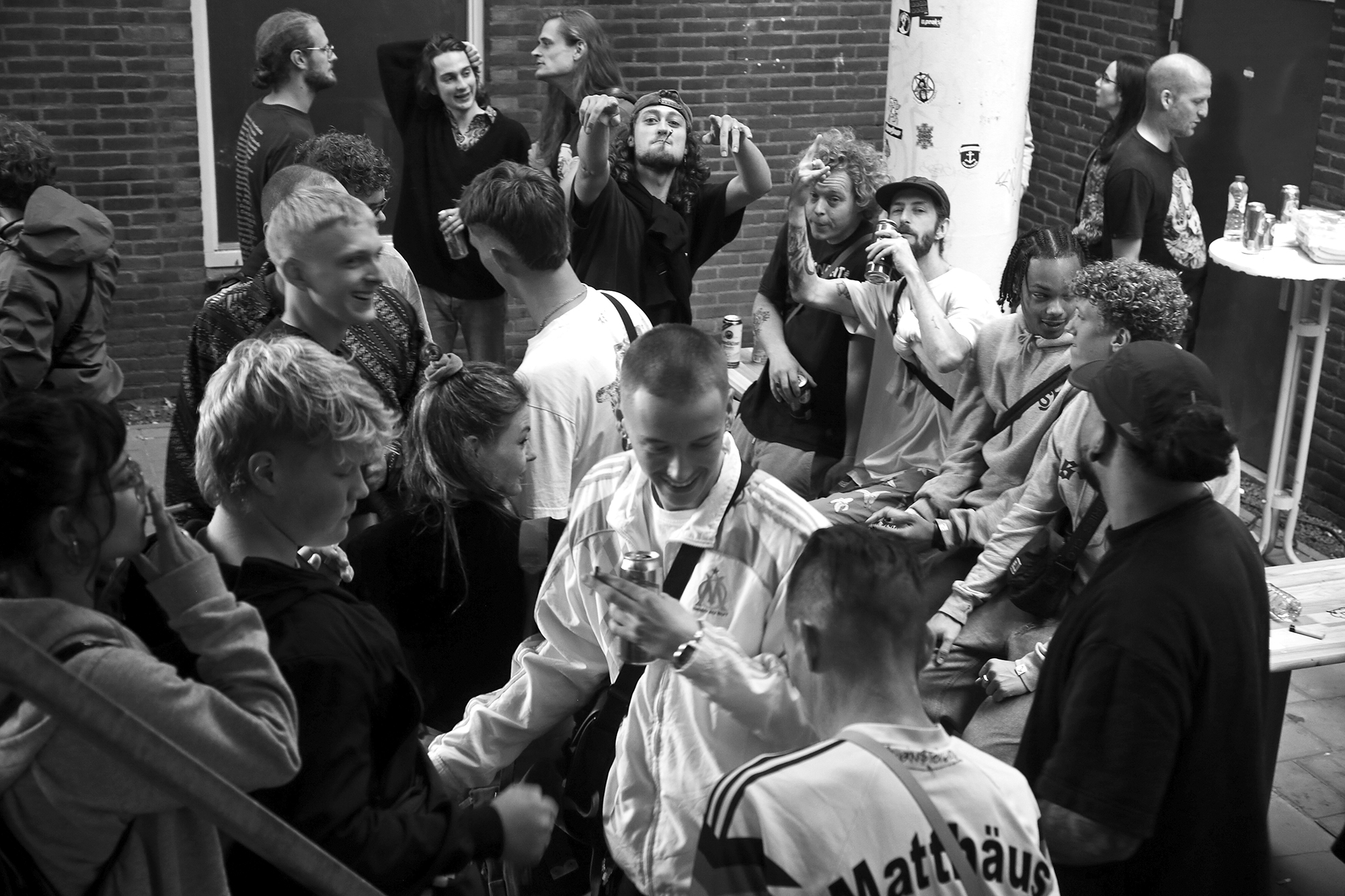 PeopleOutside_Enschede_Gentsch.jpg