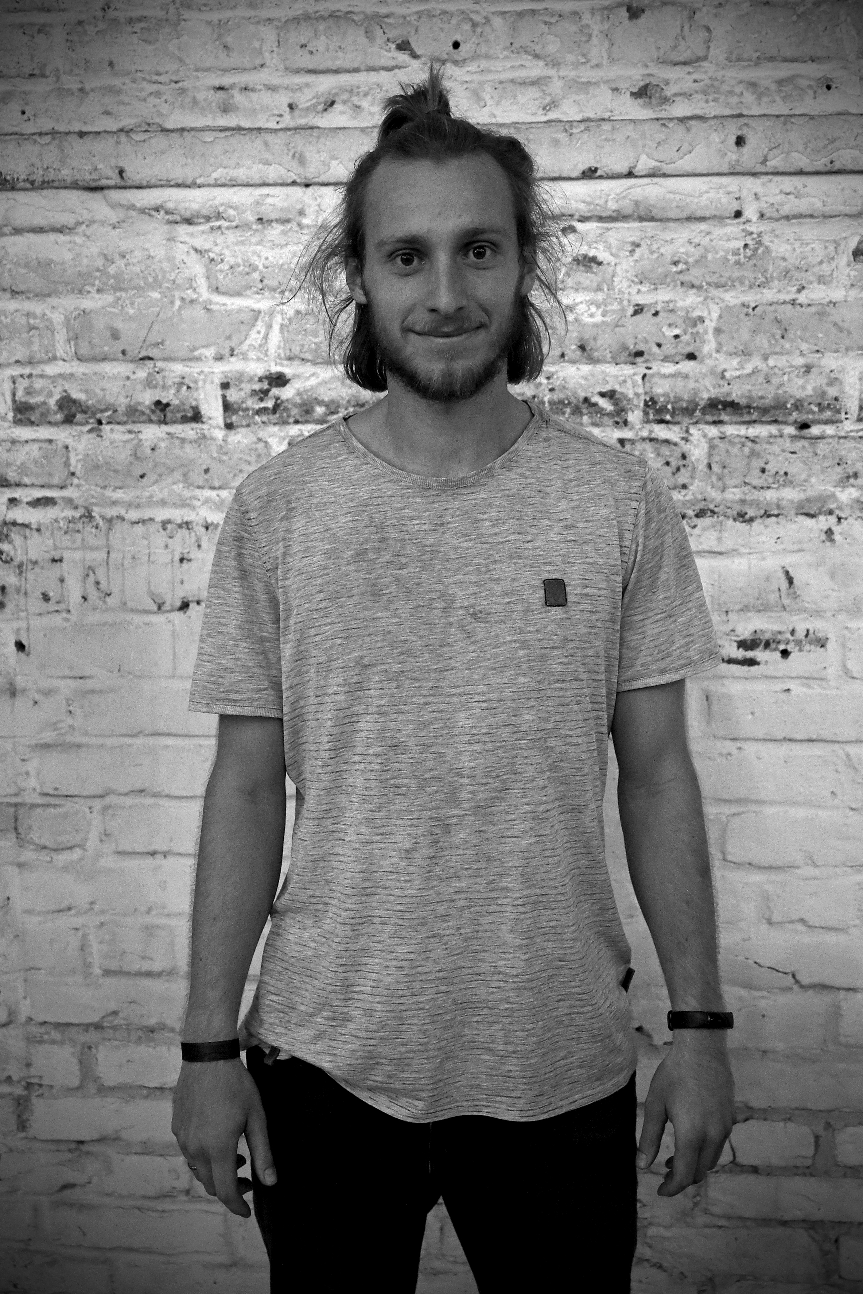RicardoDeSchultz_Portrait2023_Gentsch.jpg