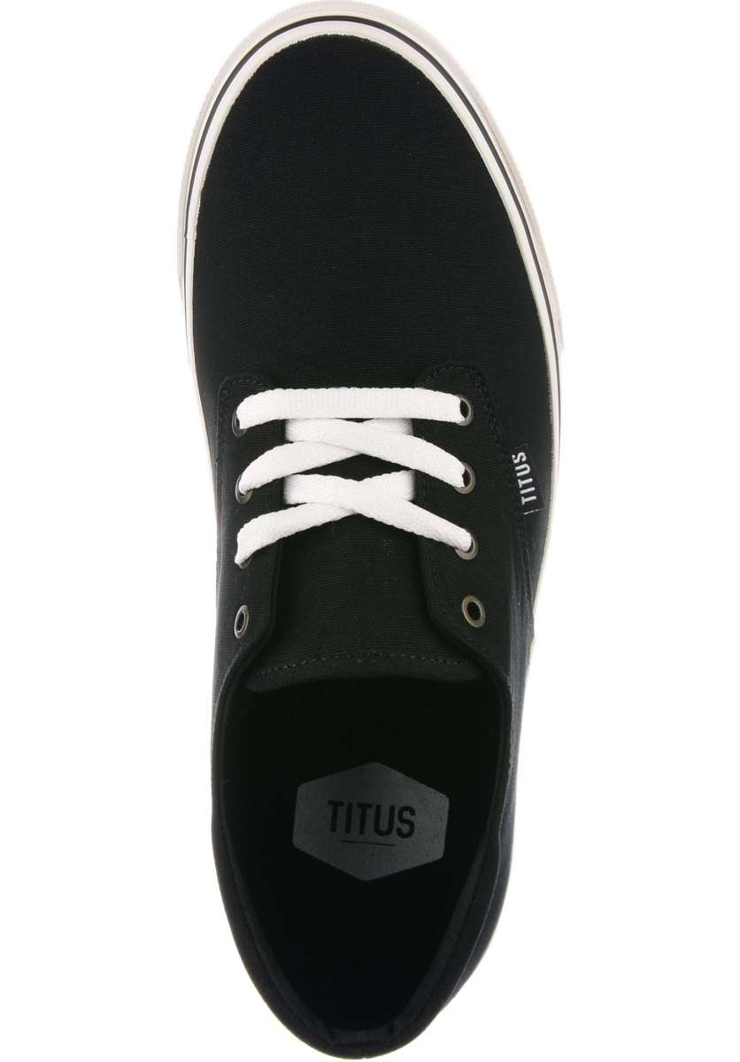 TITUS-Clubman-black-white-Closeup2_600x600@2x.jpg
