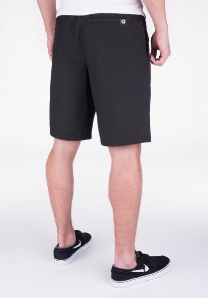 TITUS-Shorts-Bermuda-Ric-black-Rueckenansicht_600x600.jpg