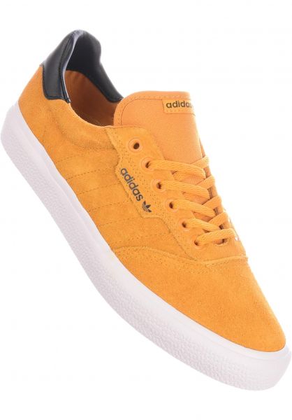 Titus_Karlsruhe_Adidas_Schuh5.jpg