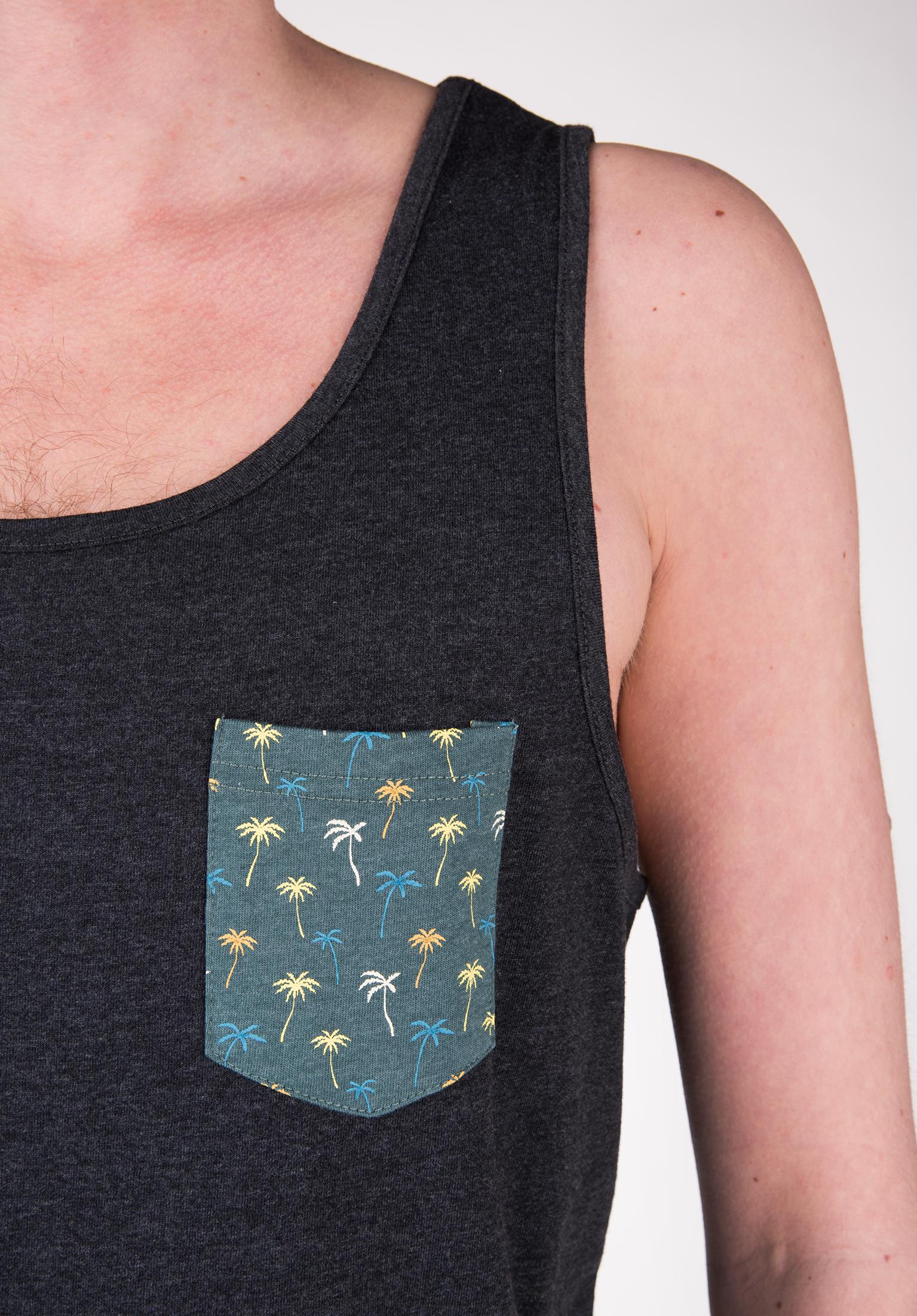 Titus_Muenchen_titus-tank-tops-haiti-pocket-darkgreymottled-closeup2.jpg