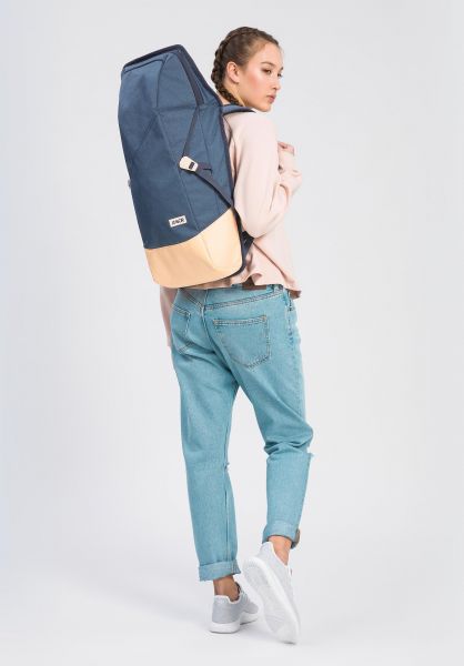 aevor-rucksaecke-daypack-bichrome-peach-closeup1-0880944_600x600.jpg