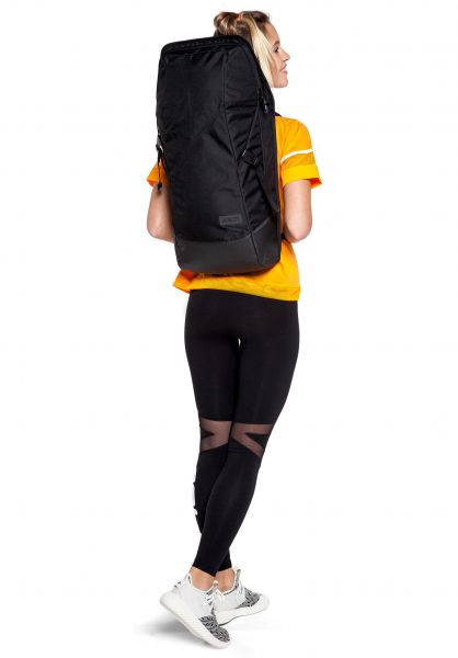 aevor-rucksaecke-daypack-black-eclipse-closeup1-0880944_600x600.jpg