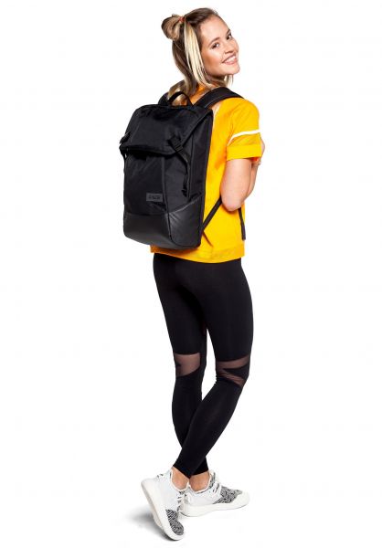 aevor-rucksaecke-daypack-black-eclipse-rueckenansicht-0880944_600x600.jpg
