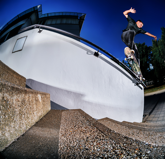 peter_eich_bsnosegrind_regensburg_hopfenspergr.jpg