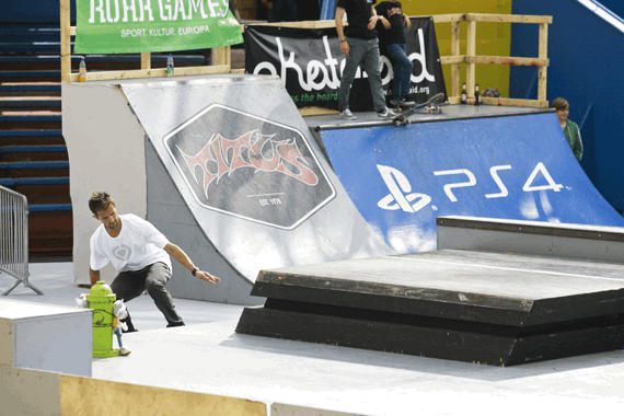 Alex Mizurov / Nollie Bigspin Heelflip fakie Manual 180 out / Rust 2015 Alex Mizurov / Nollie Bigspin Heelflip fakie Manual 180 out / Rust 2015