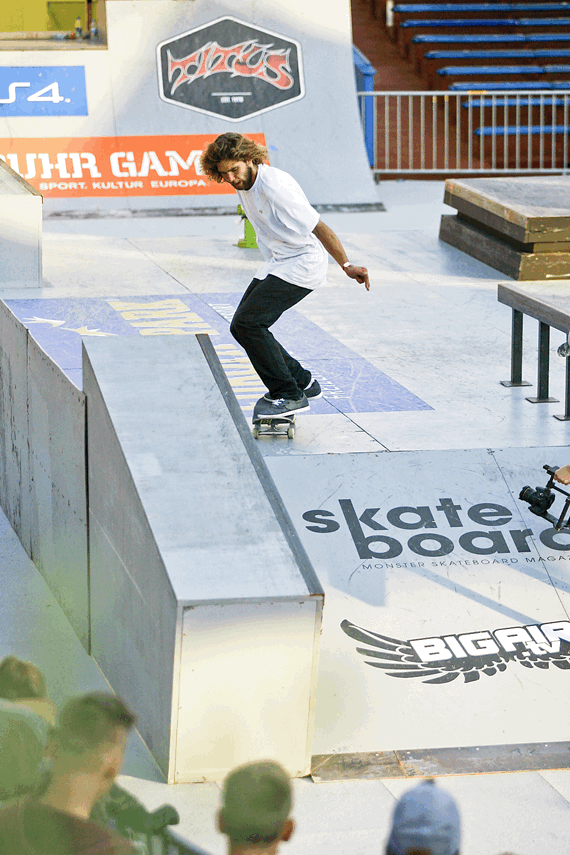 Patrick Rogalski / Kickflip Fs Crooks / Rust 2015 Patrick Rogalski / Kickflip Fs Crooks / Rust 2015