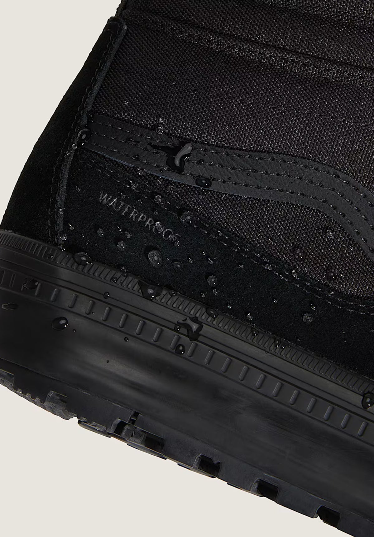 Vans MTE Sk8-Hi Waterproof Insulated Schuhe Jungs black-black – Seitenansicht