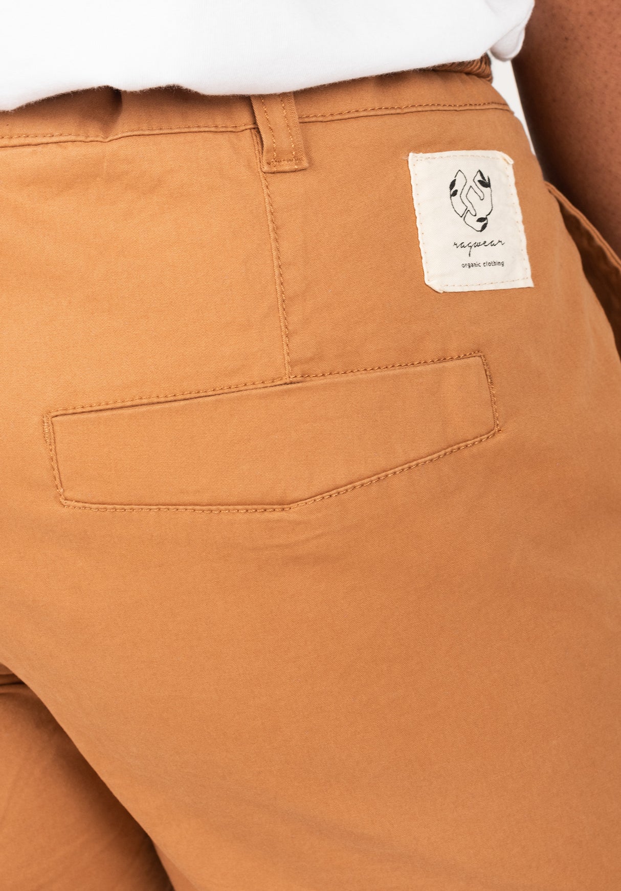 Vivien|1,64|28