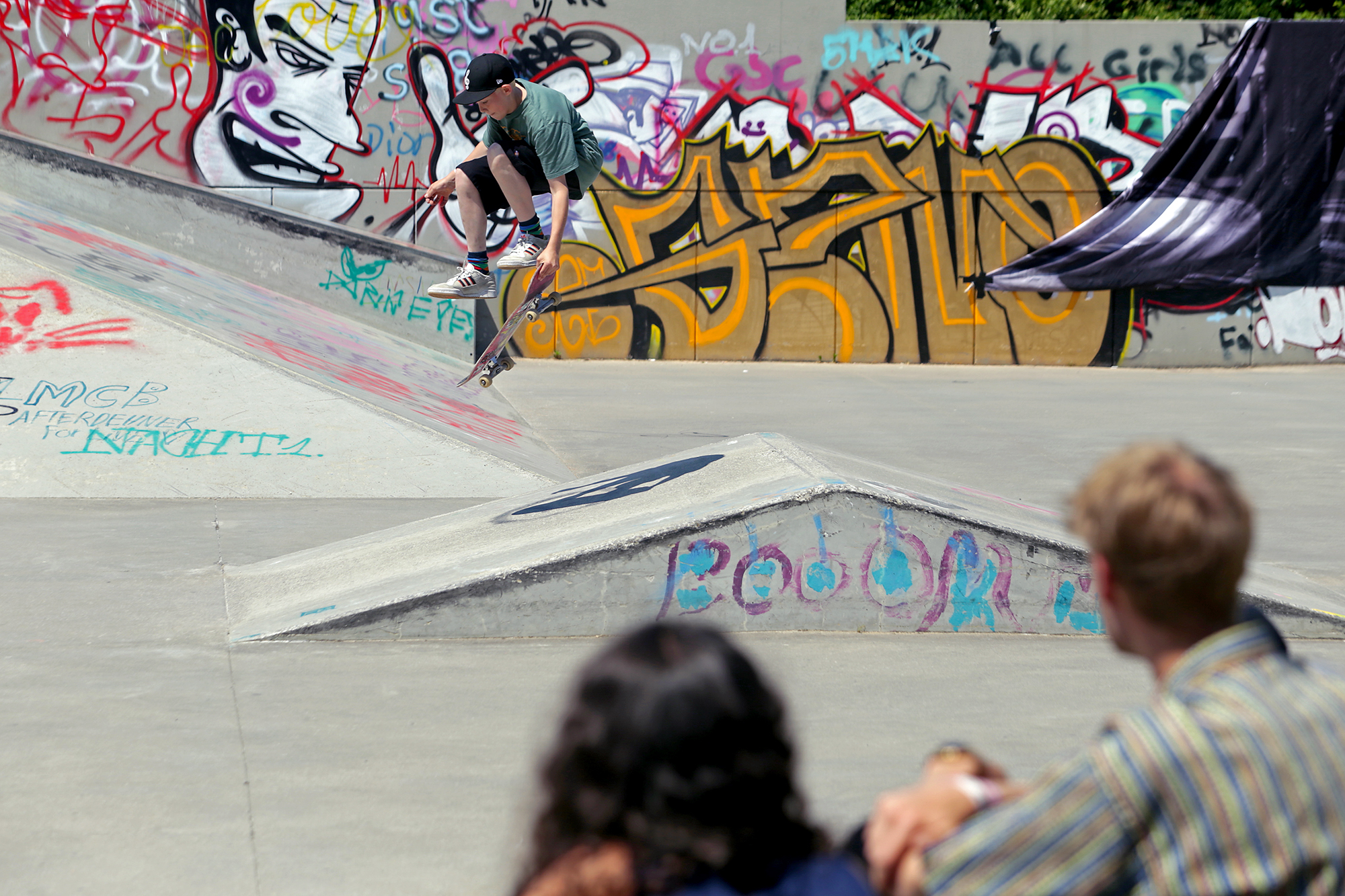 BrunoBueltmeyer_PopShove-ItTailgrab_Gentsch_adj_.jpg