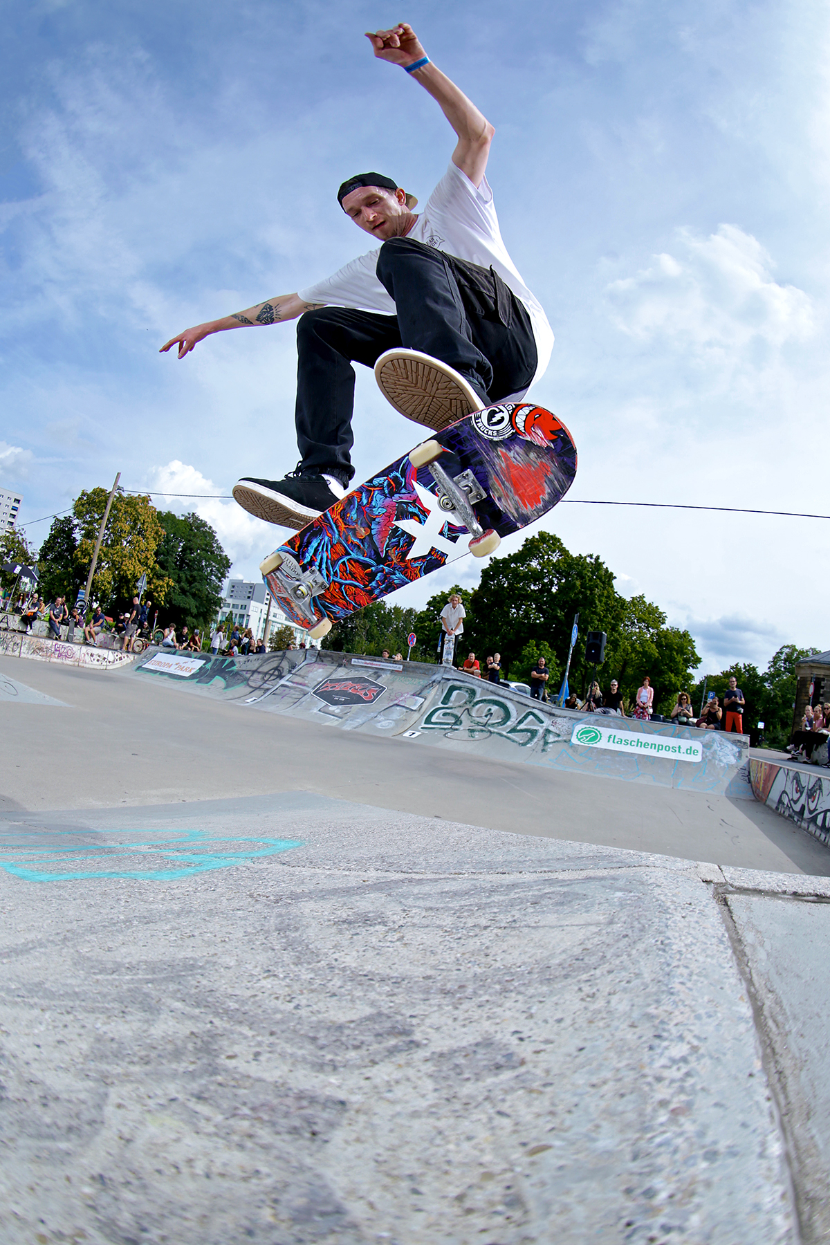ChristophRadtke_FsNollieHeelflip_Gentsch_adj_.jpg