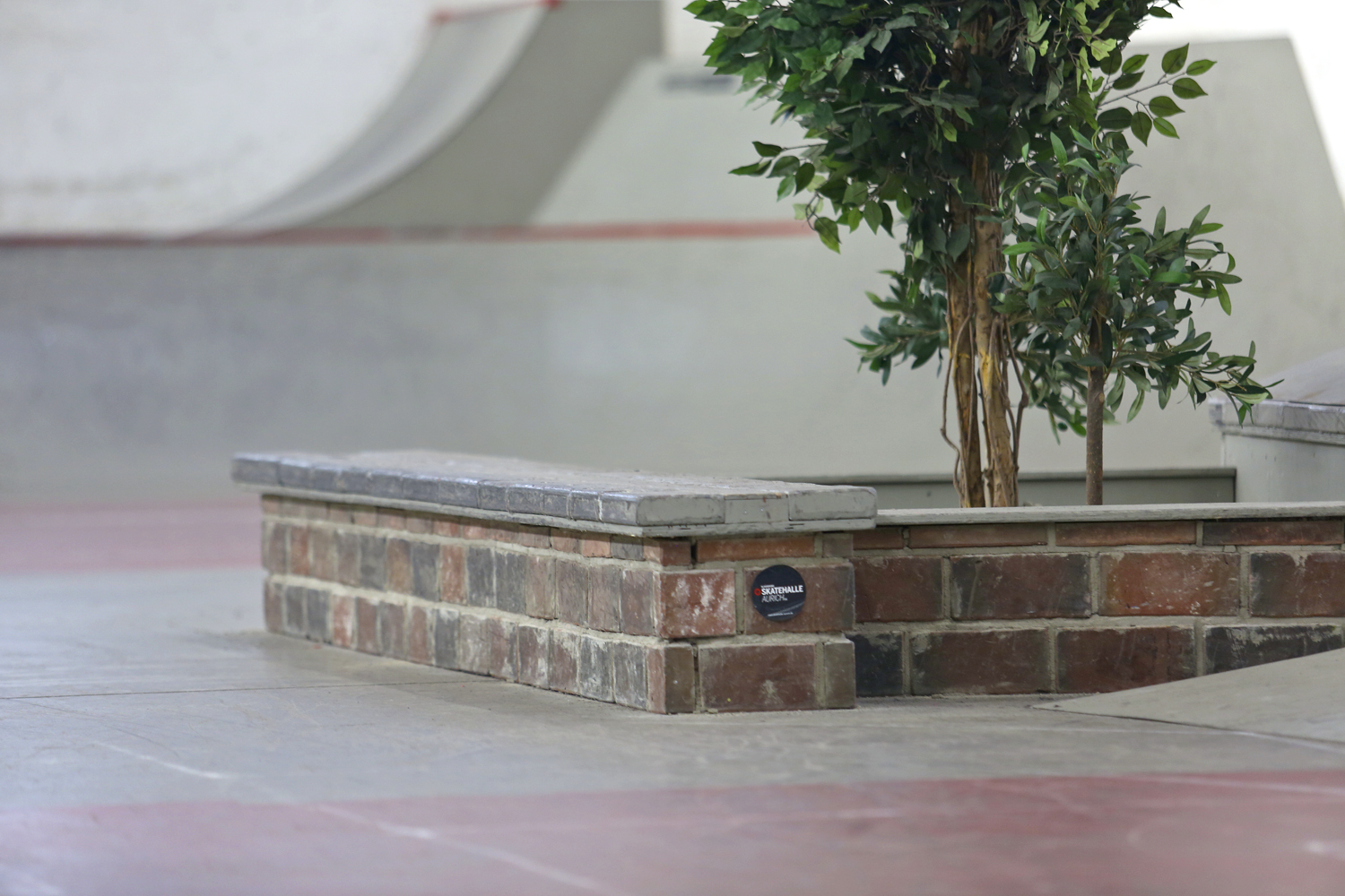 Curb_Aurich.jpg