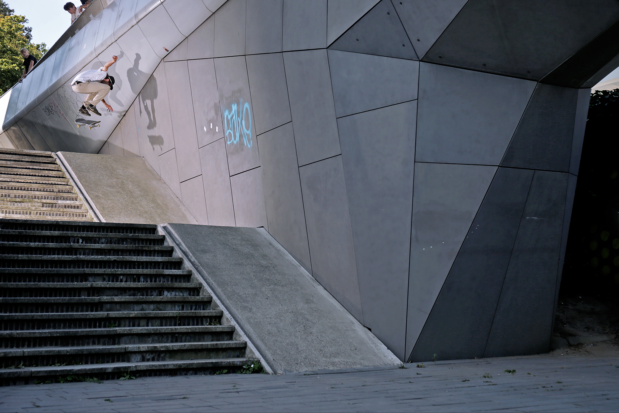 LucSloendregt_Heelflip_Gentsch.jpg