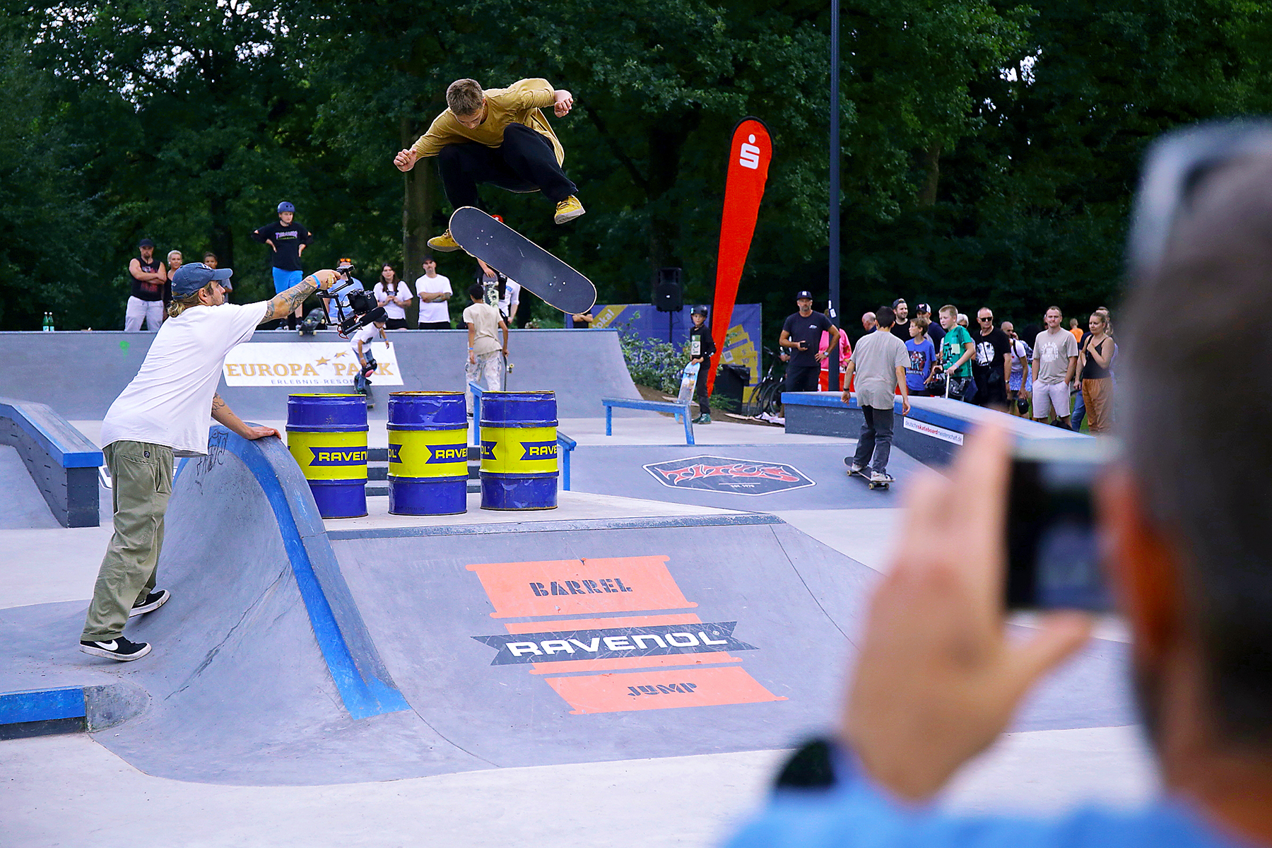 MikaMo__ller_360Flip_RavenolBarrel-Jump__Gentsch.jpg