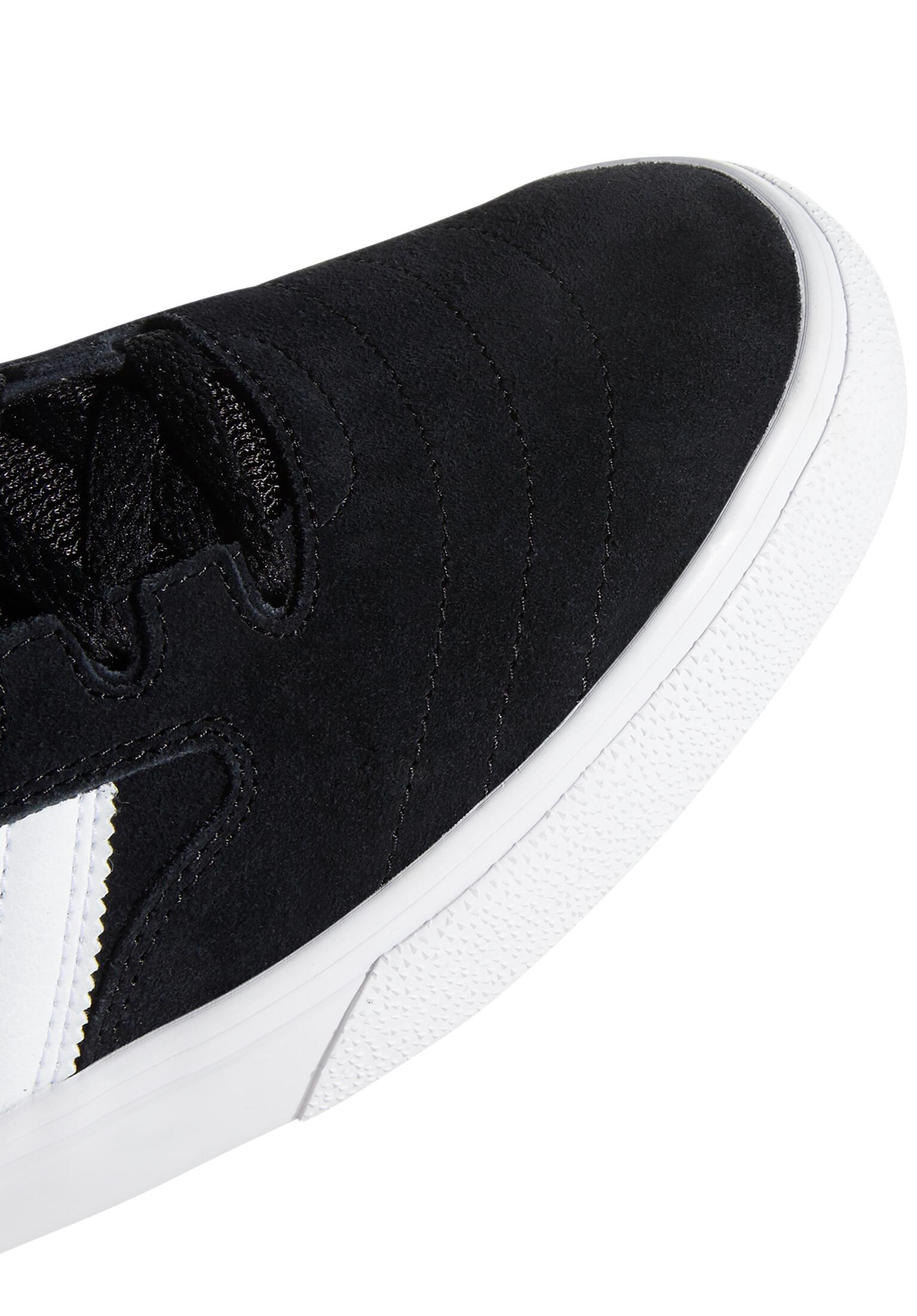 adidas-skateboarding-alle-schuhe-busenitz-vulc-ii-coreblack-white-closeup2-0604761.jpg