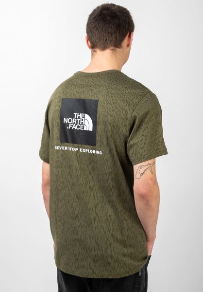 the-north-face-t-shirts-redbox-burntolive-greenraincamoprint-vorderansicht-0320628_600x600.jpg
