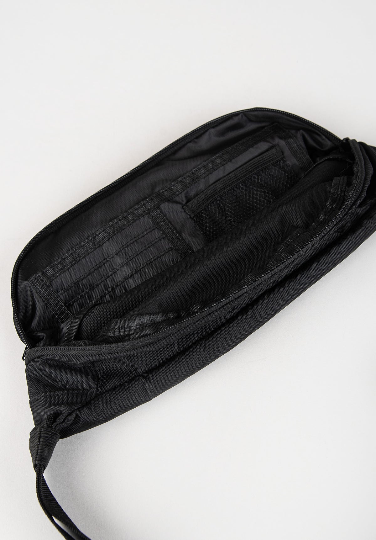 TITUS HXGN Hip-Bag black – Rückenansicht