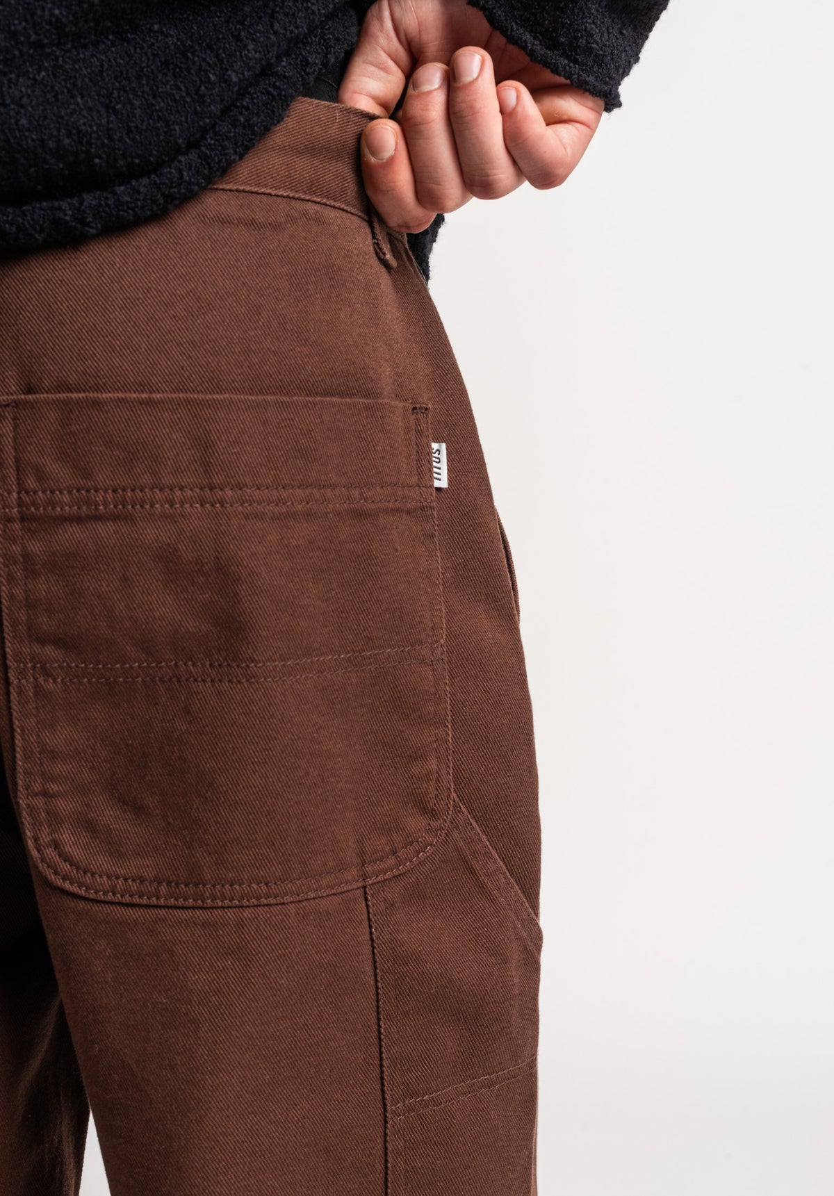 TITUS Regular Chino Chino- / Stoffhose darkbrowndenim-washed – Detailansicht 2