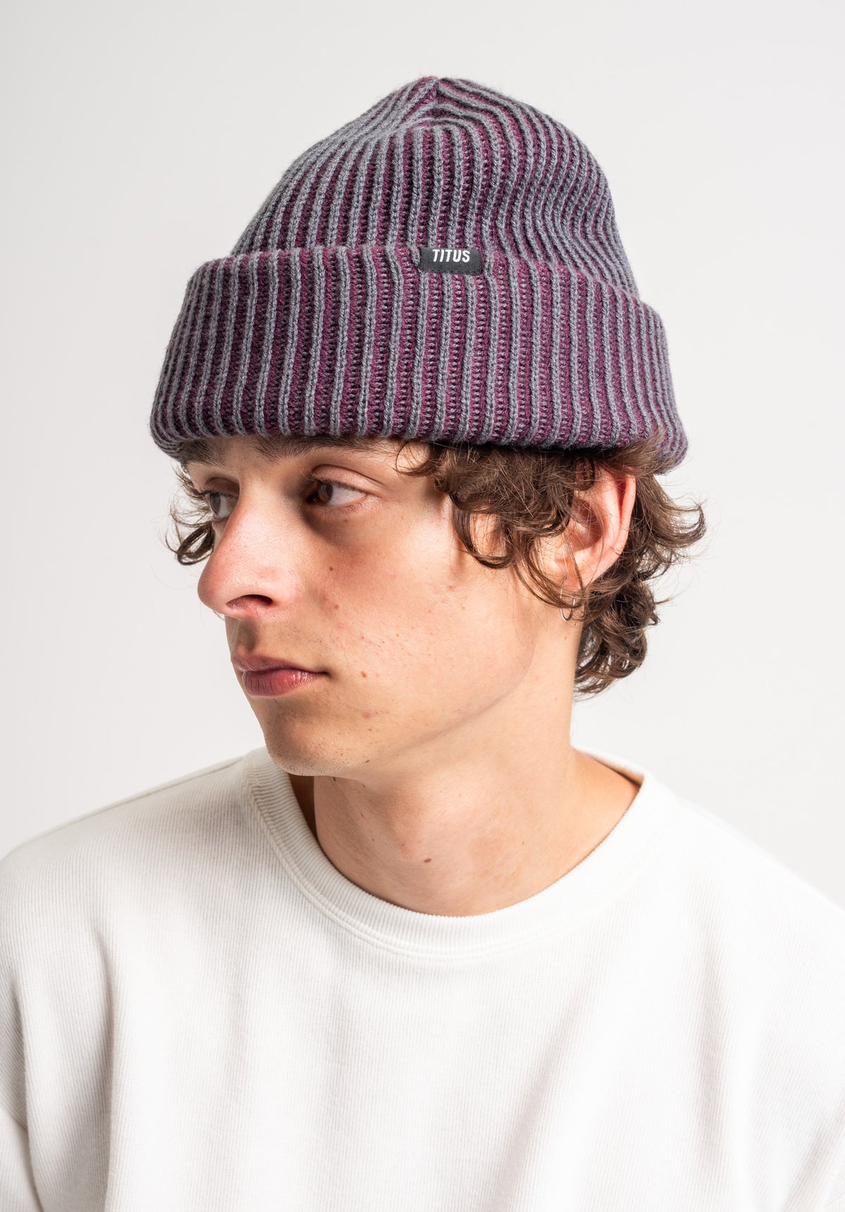 TITUS Däkl Mütze greyblue-darkberry – Detailansicht 2