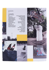 De Paris Yearbook / DPY Aus Berlin 2015 diverser Artikel assorted – Rückenansicht