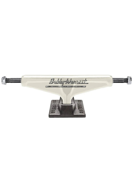 5.2 High Worrest - Bob V8 cream-black Vorderansicht