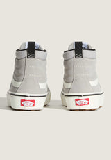 MTE Sk8-Hi Insulated drizzle Closeup2