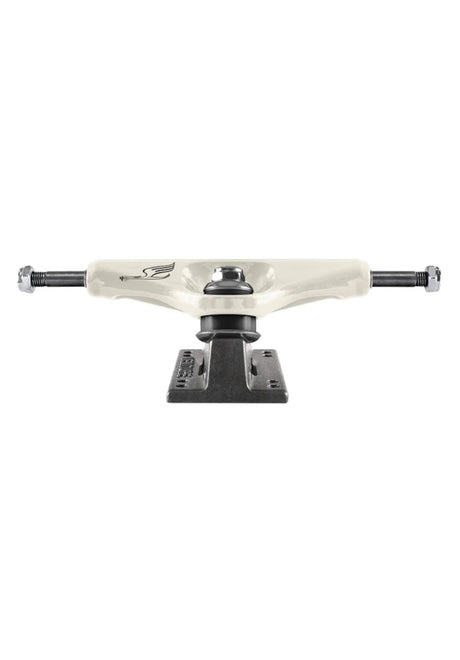 5.6 High Worrest - Bob V8 cream-black Rueckenansicht