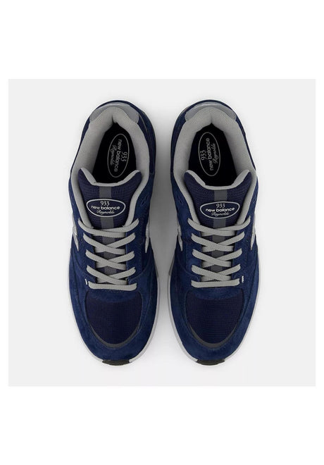 933 Andrew Reynolds navy-white Closeup2