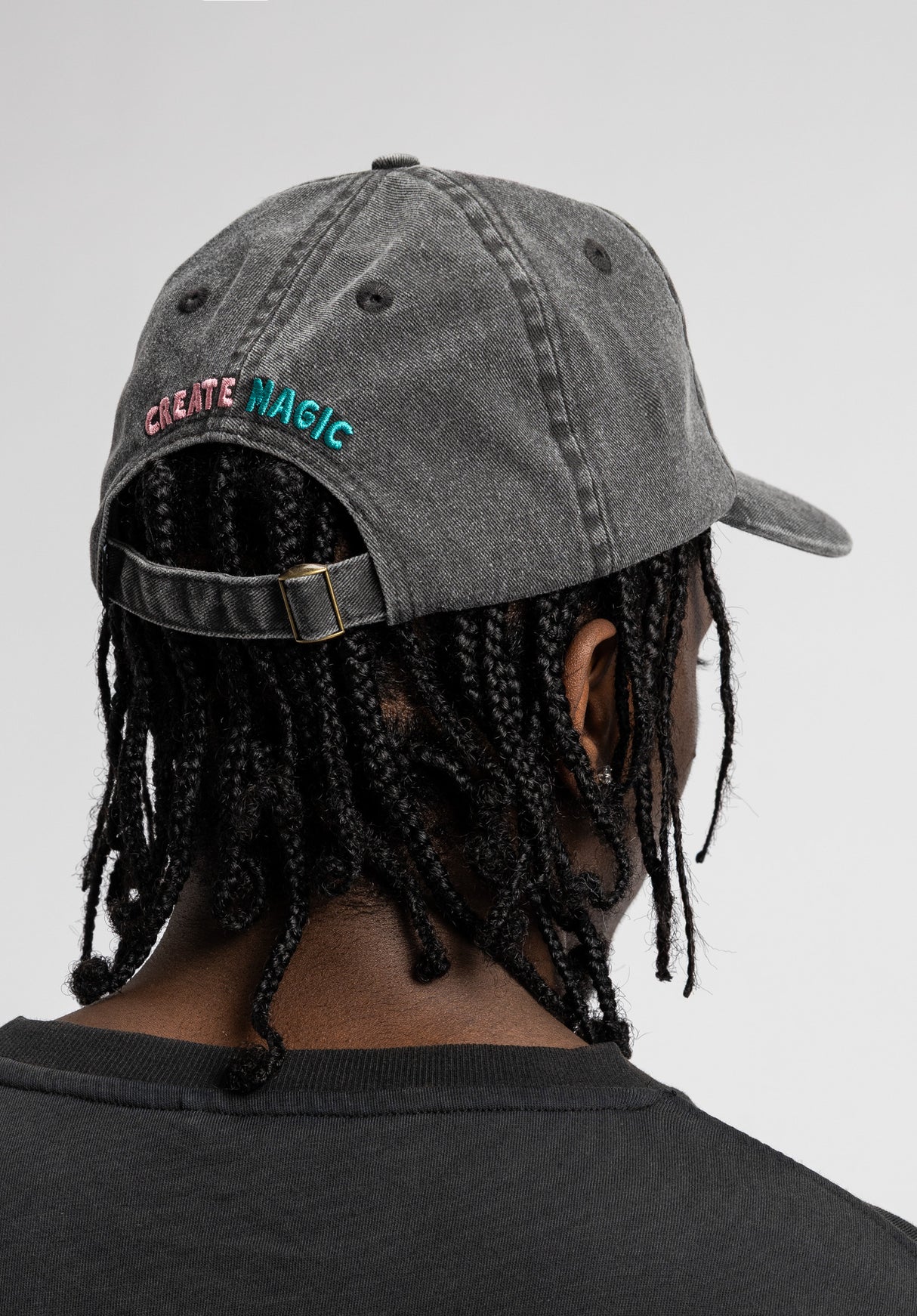 x YEYE WELLER Cap blackfaded Closeup1