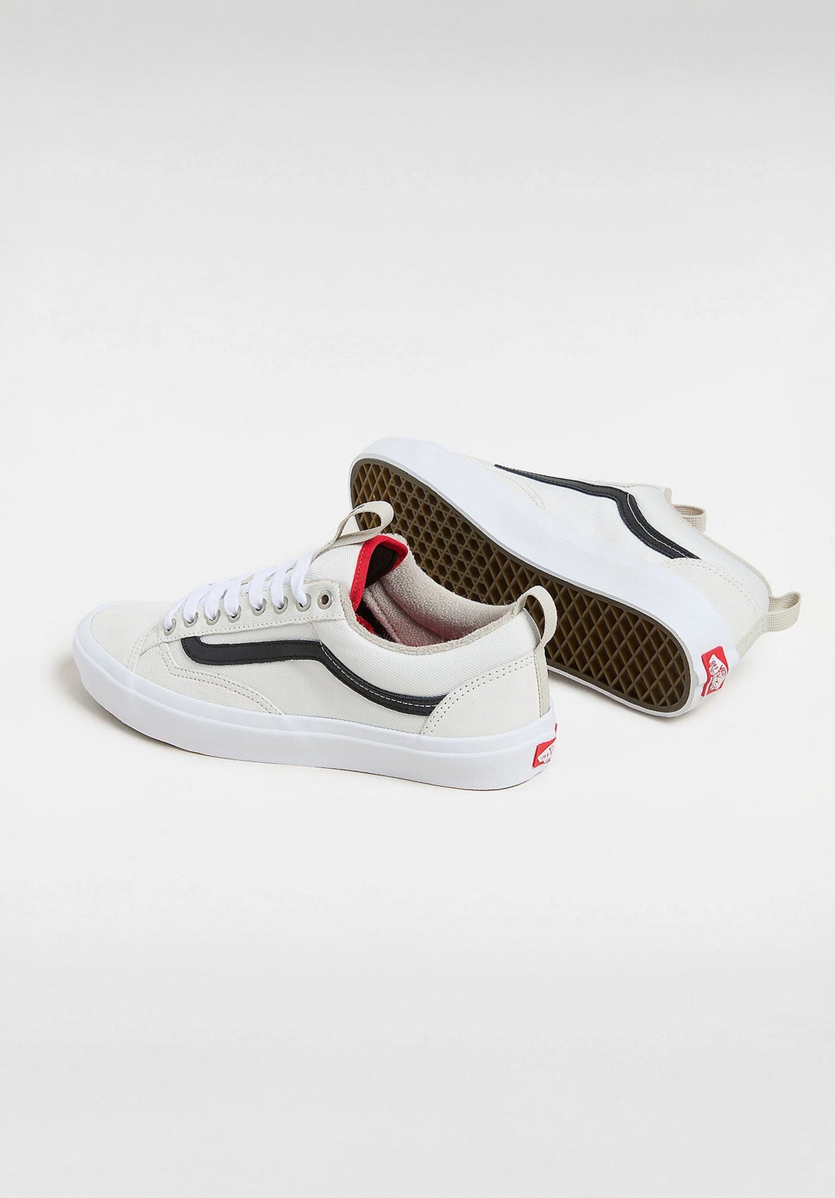 Skate Old Skool 36 + antiquewhite-black Closeup1