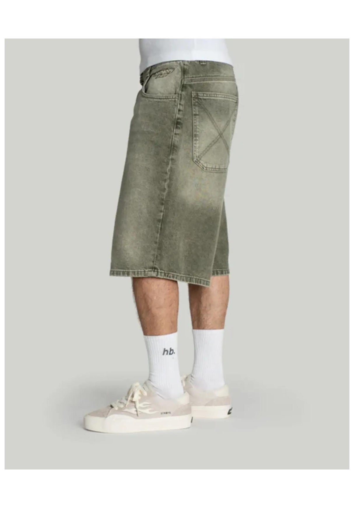 X-tra Baggy Dye Denim washedgreen Closeup1