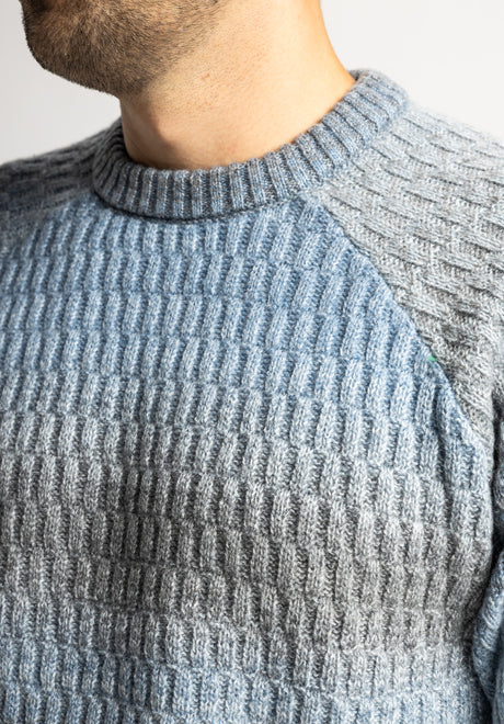 Mandou blue Closeup2