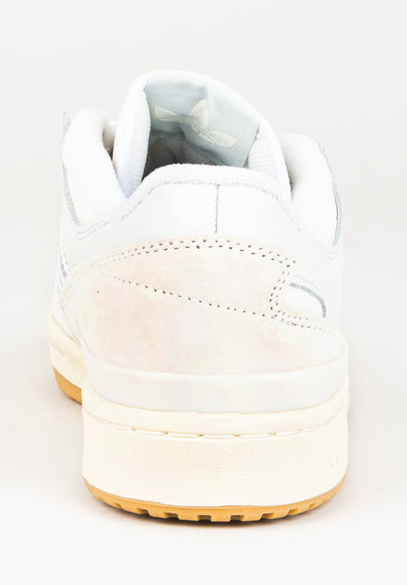 Forum 84 Low ADV cwhite-ftwwhite-clowhi Seitenansicht