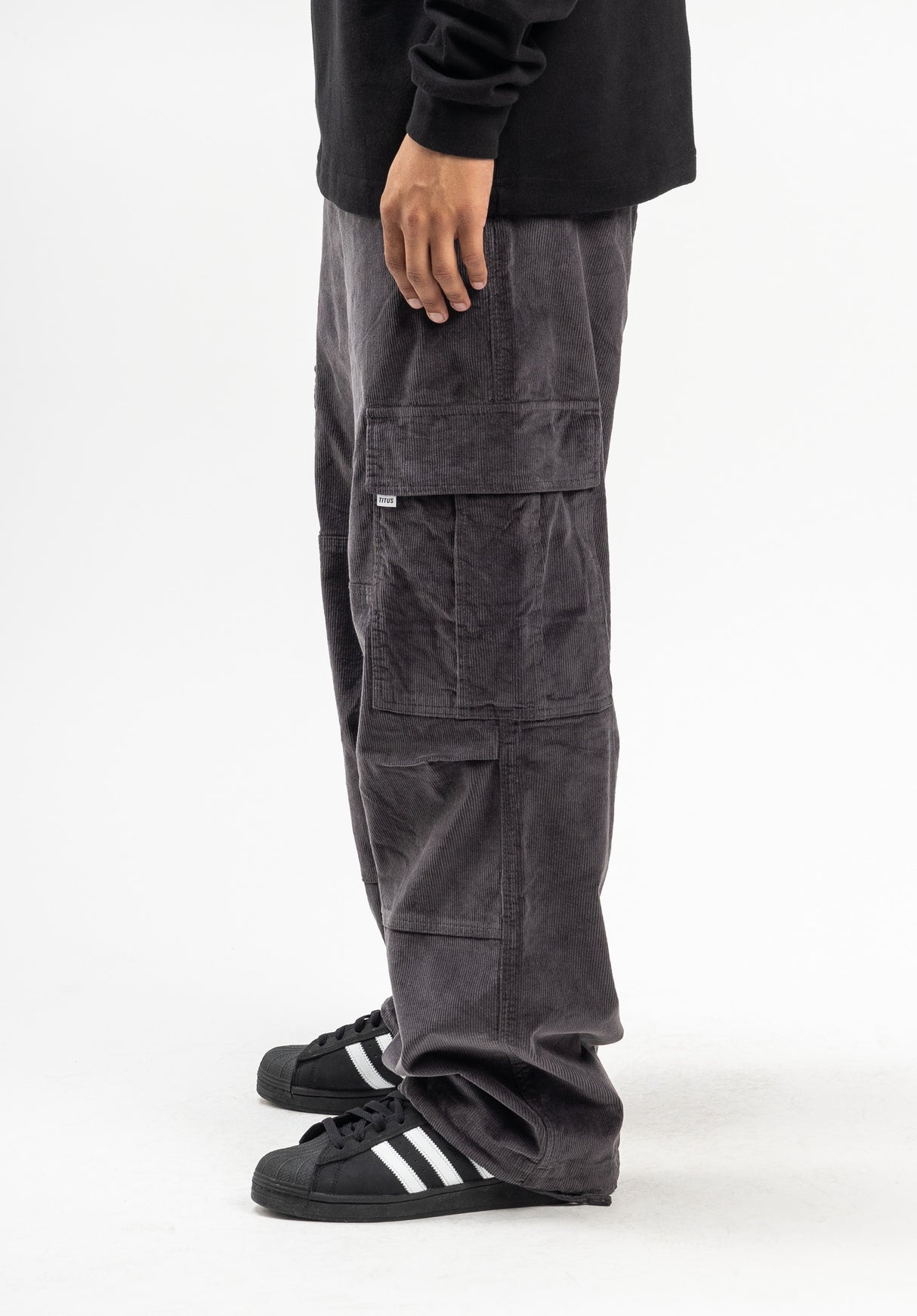 The Cordo darkgrey-cord Closeup1